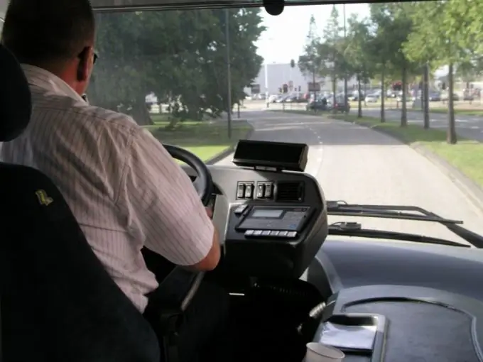 Hoe om by die busstasie in Rostov te kom