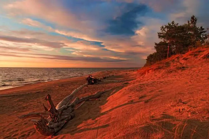 Republik Pantai Gading, atau Pantai Gading