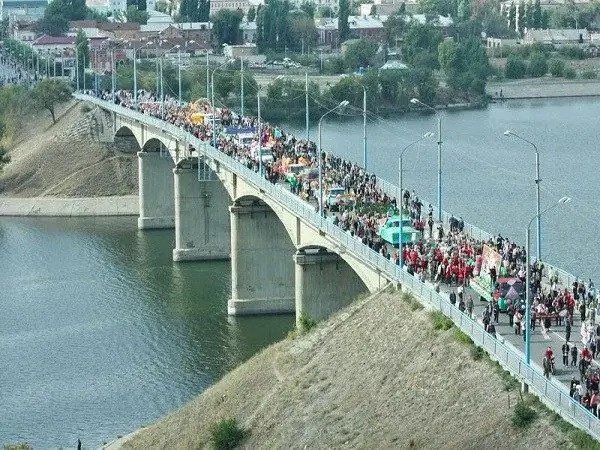 Column procession