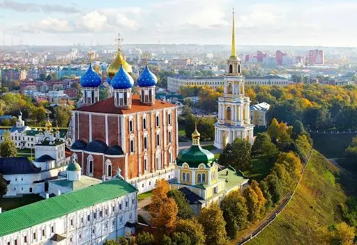 Ano ang makikita sa Ryazan Kremlin