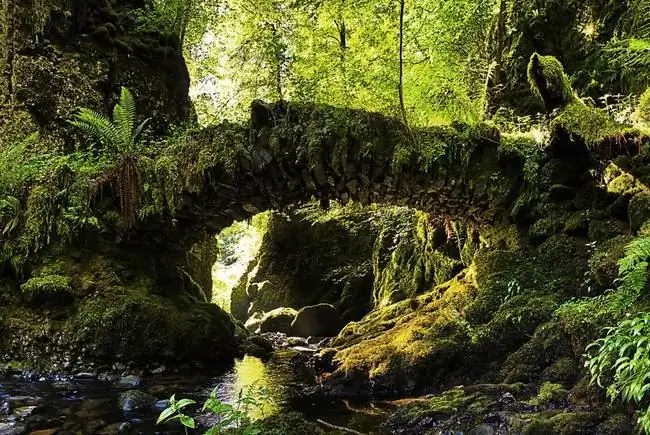 Հեքիաթային կամուրջ (Կախարդական կամուրջ), Սքայ կղզի, Շոտլանդիա