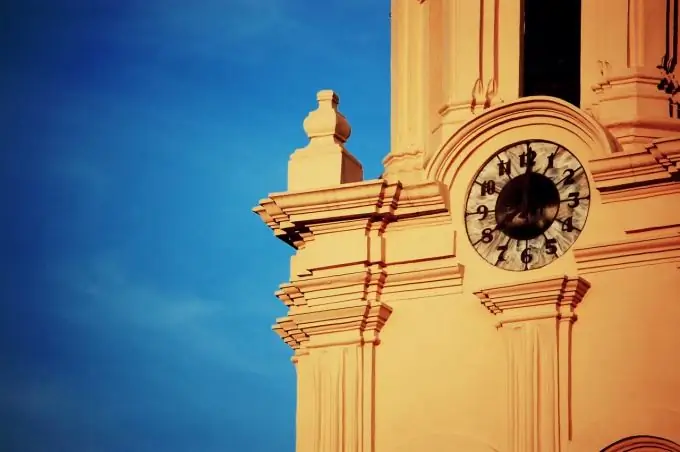 Cómo cambiar la hora